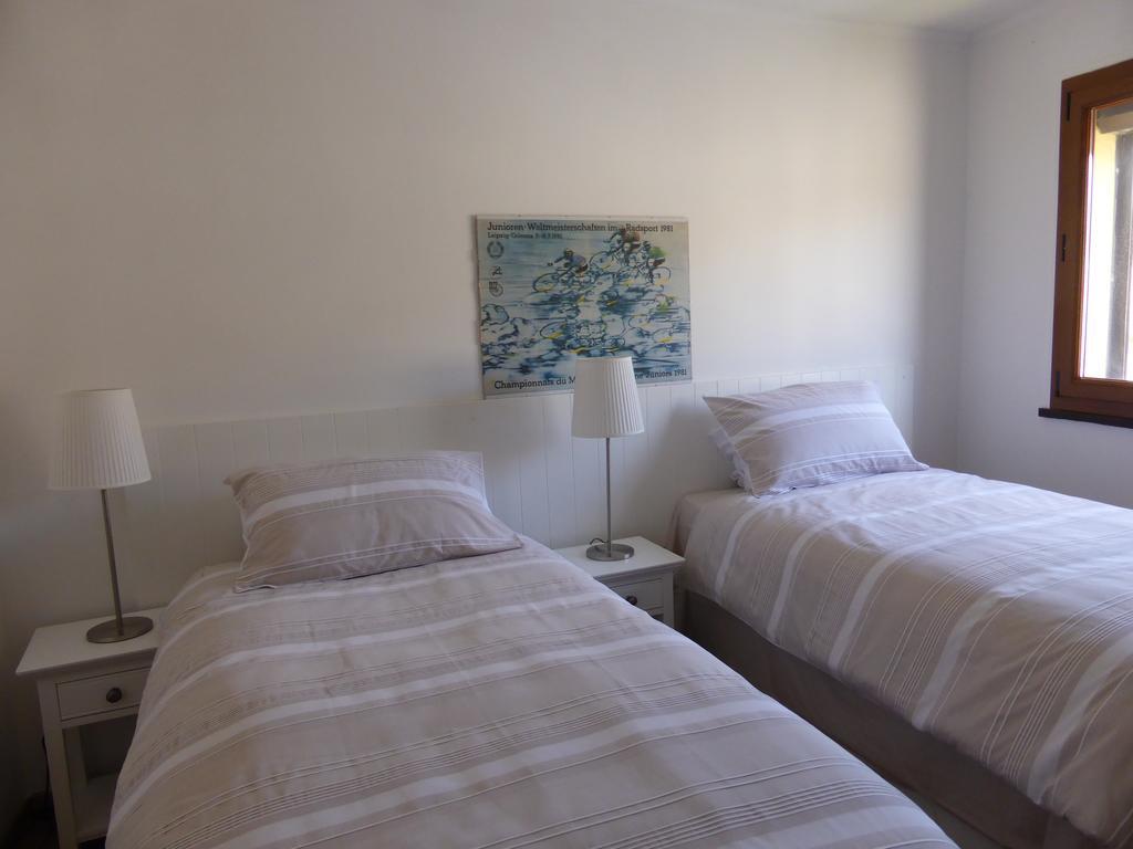 Bed and Breakfast Bedbreakfastbikespyrenees Loubieres Zimmer foto