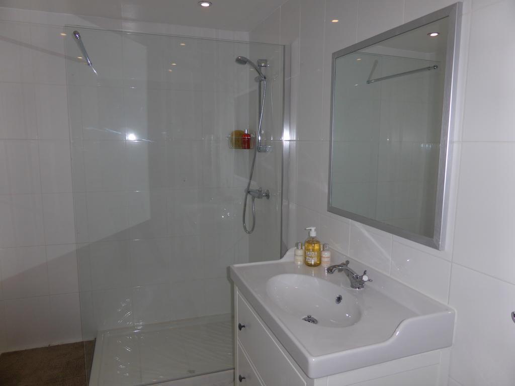 Bed and Breakfast Bedbreakfastbikespyrenees Loubieres Zimmer foto