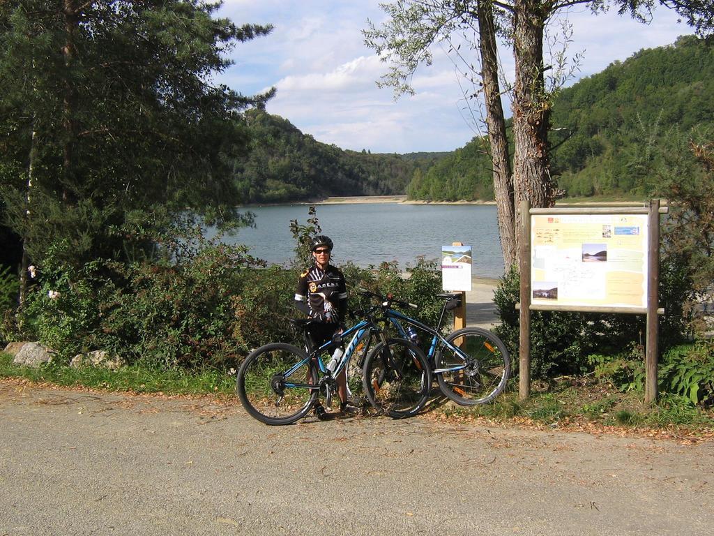 Bed and Breakfast Bedbreakfastbikespyrenees Loubieres Exterior foto