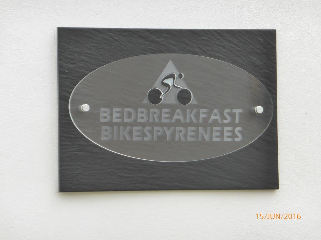 Bed and Breakfast Bedbreakfastbikespyrenees Loubieres Exterior foto